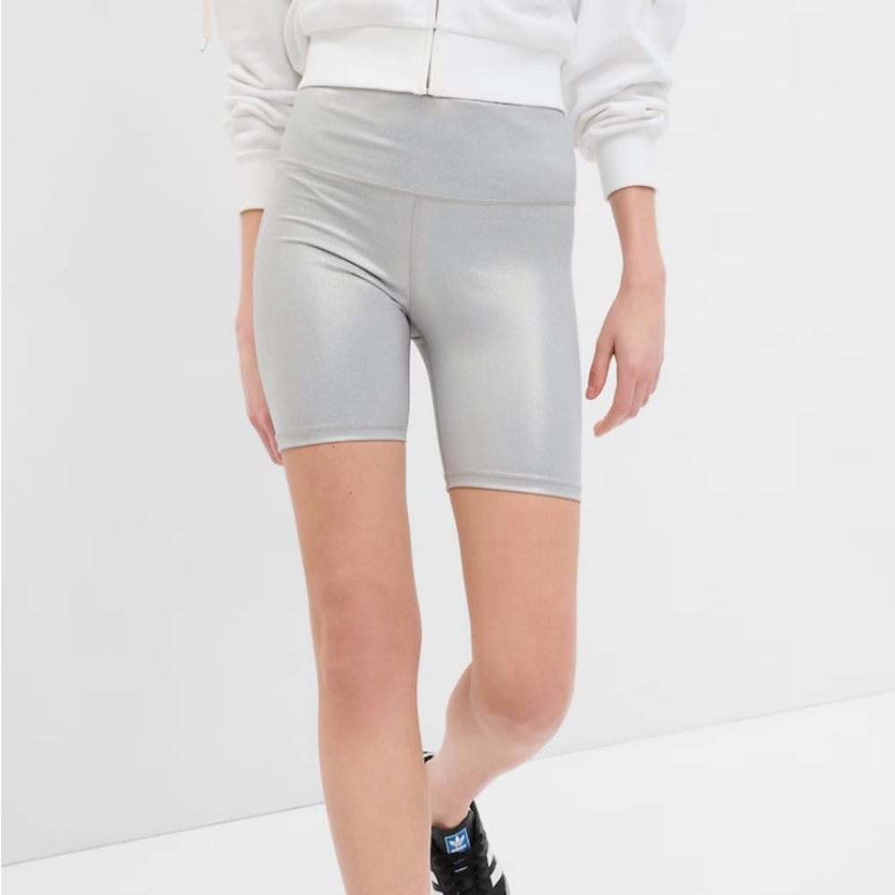 NWT GAP FIT Recycled Metallic Silver High Compression Bike Shorts XL $50